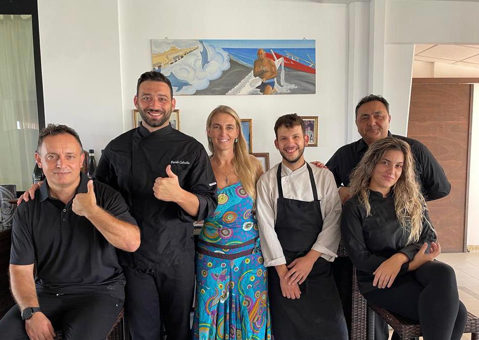 Lo staff di Peppino a Mare Ristorante di pesce a Ostia